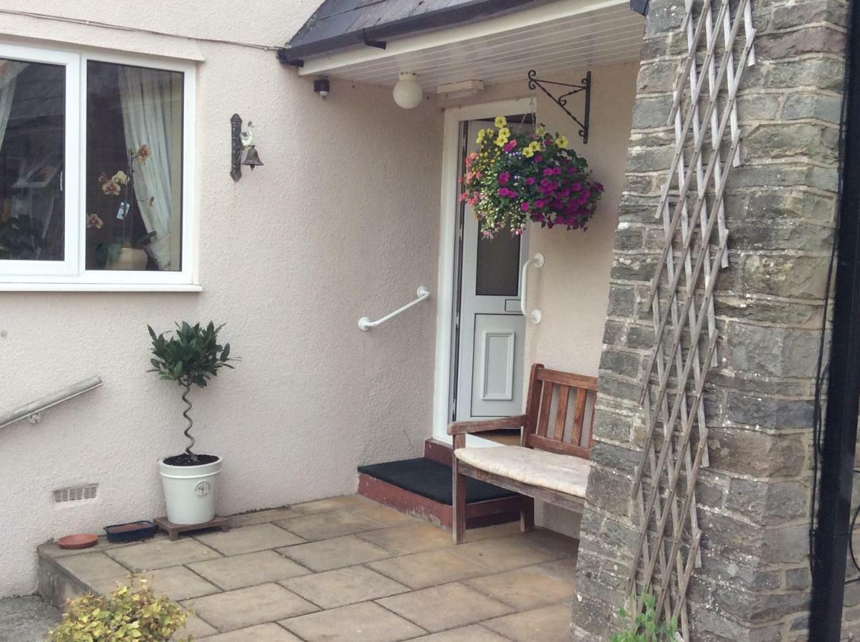 The Firs At Hay-On-Wye B&B 외부 사진